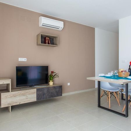 Apartments Viktorija Baška Eksteriør bilde