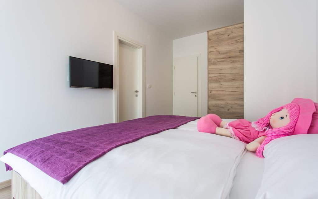 Apartments Viktorija Baška Eksteriør bilde