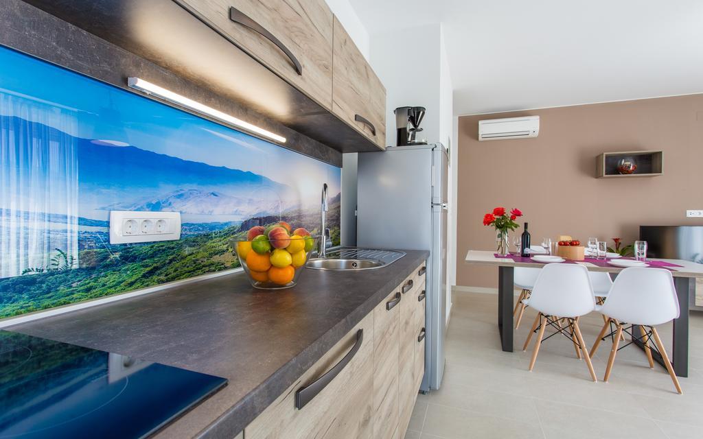 Apartments Viktorija Baška Eksteriør bilde