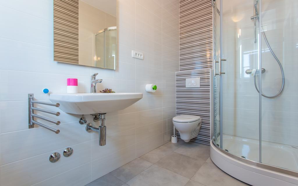 Apartments Viktorija Baška Eksteriør bilde