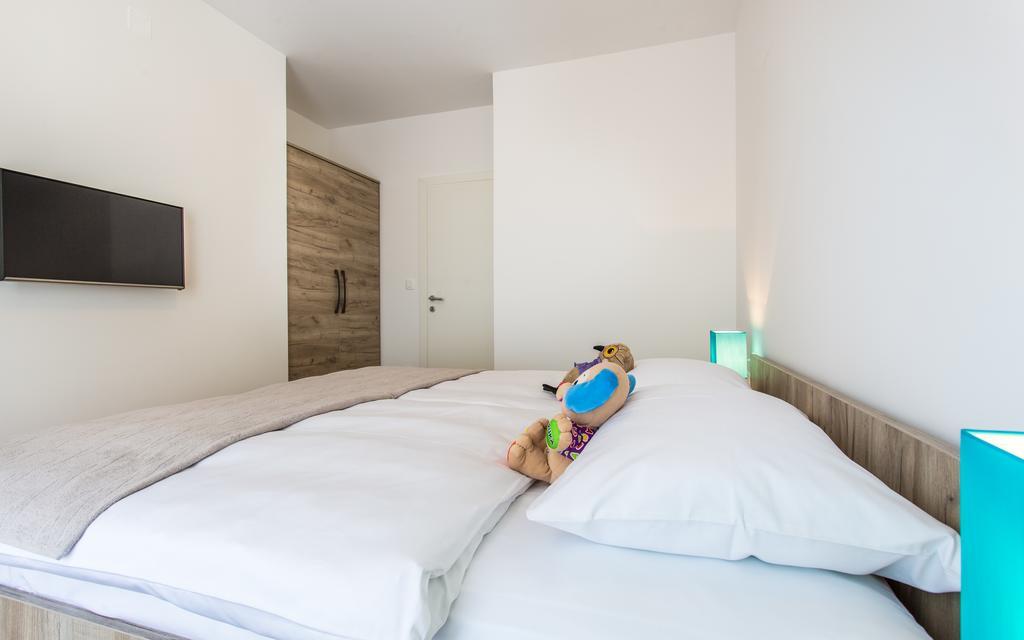 Apartments Viktorija Baška Eksteriør bilde
